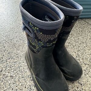 Kids Bogg Boots 13
